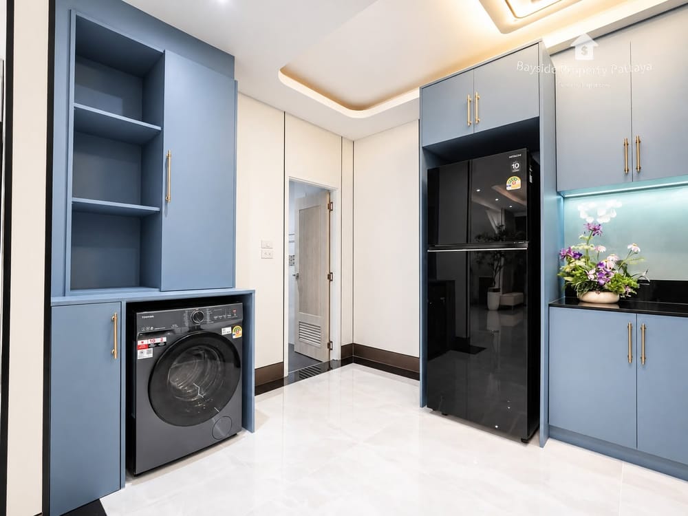 Spacious 4-Bedroom Detached House for Sale in East Pattaya with Air Conditioning 53