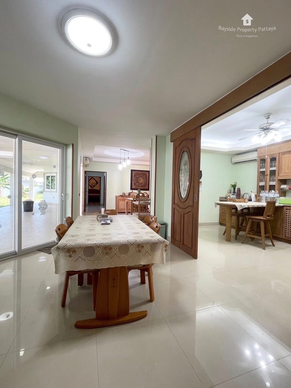 Spacious 4-Bedroom House for Sale in East Pattaya with Air Conditioning 9