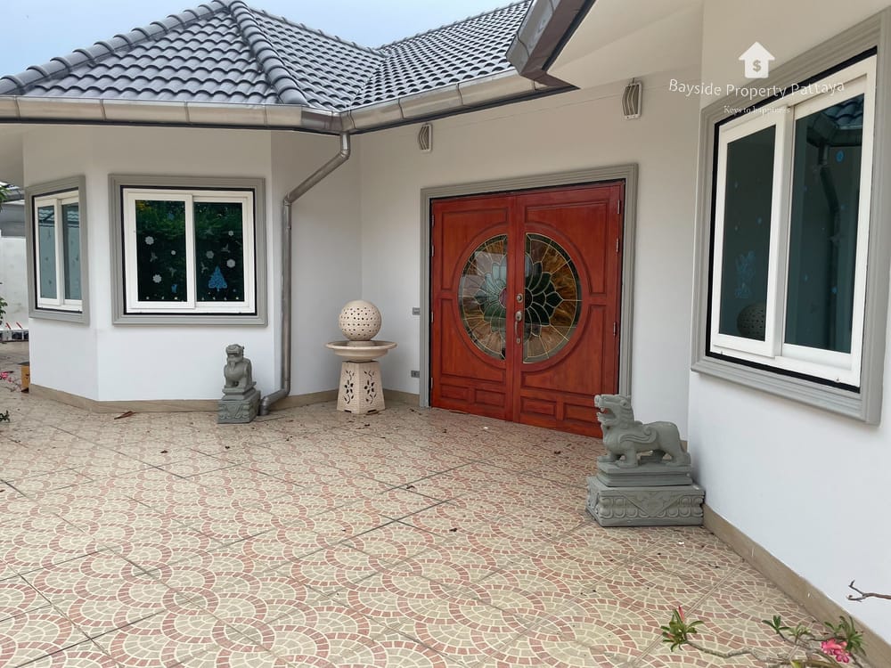 Spacious 4-Bedroom House for Sale in East Pattaya with Air Conditioning 4
