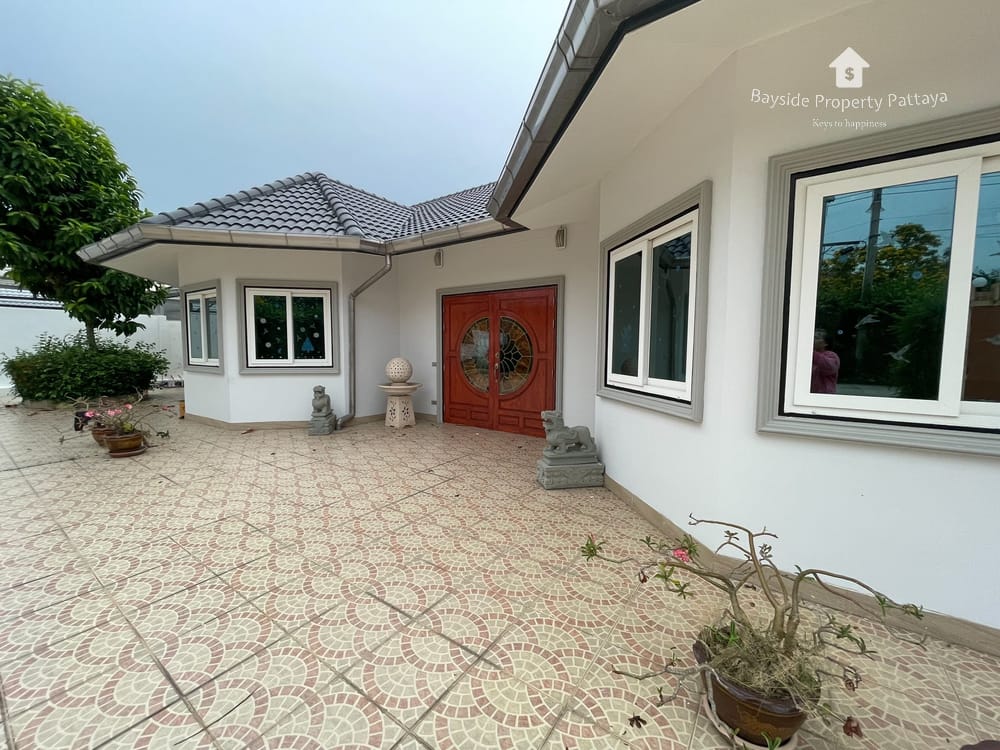 Spacious 4-Bedroom House for Sale in East Pattaya with Air Conditioning 25