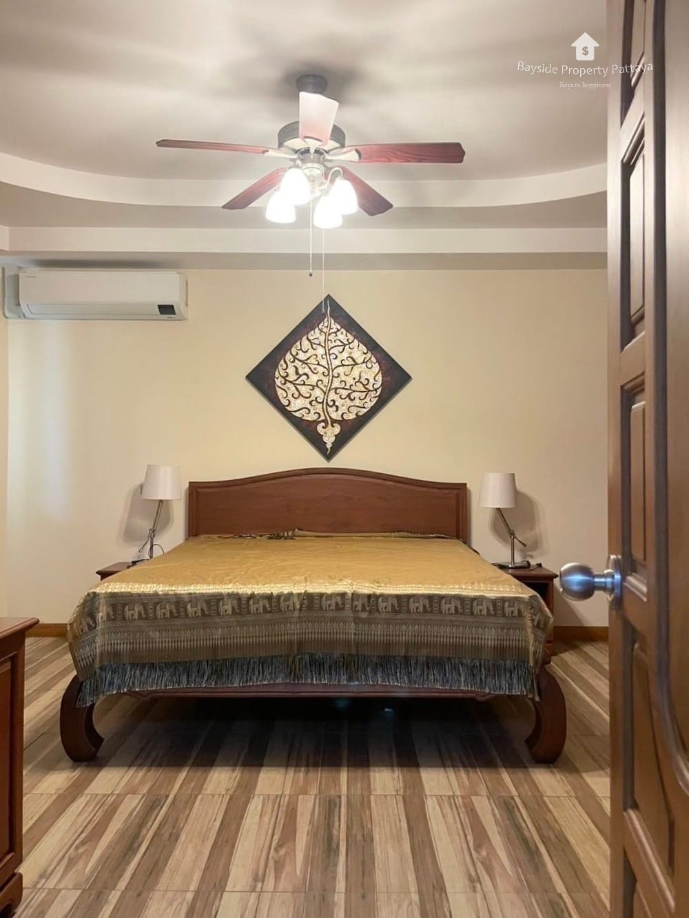 Spacious 4-Bedroom House for Sale in East Pattaya with Air Conditioning 29