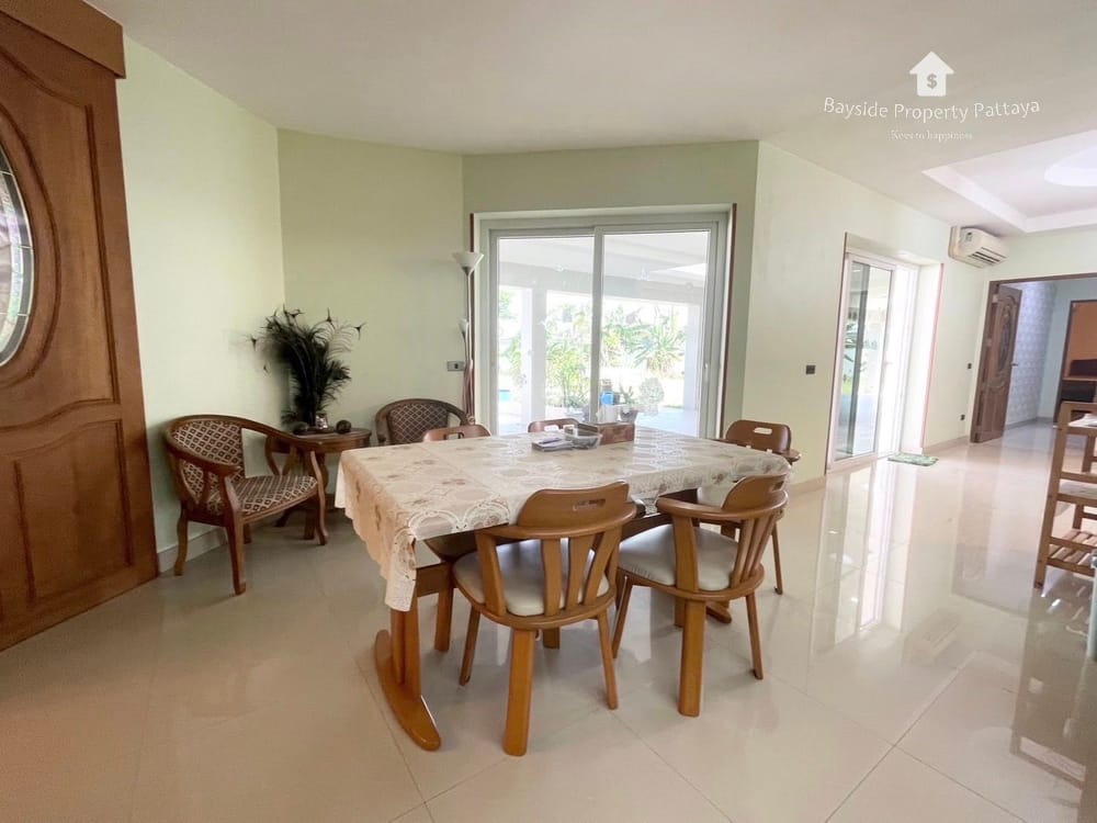 Spacious 4-Bedroom House for Sale in East Pattaya with Air Conditioning 31