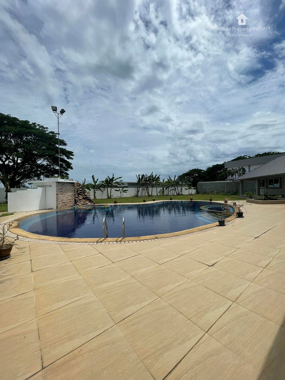 Spacious 4-Bedroom House for Sale in East Pattaya with Air Conditioning 2