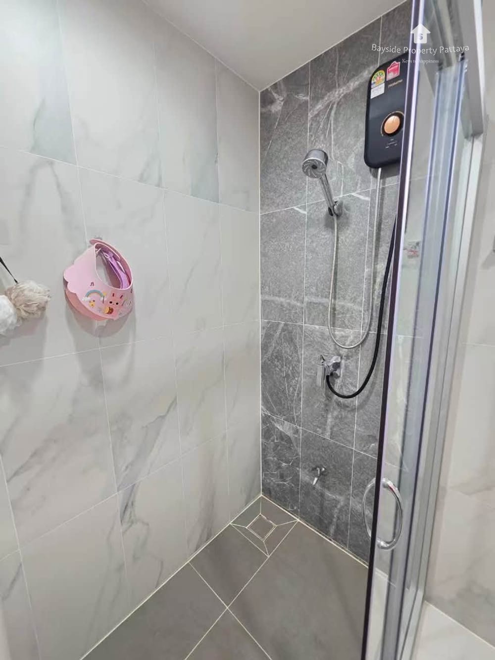 Spacious 4-Bedroom Villa for Sale in East Pattaya with Air Conditioning 14