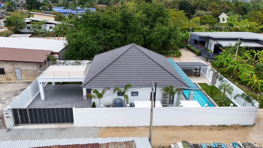 Stunning 3-Bedroom Pool Villa for Sale in East Pattaya 2