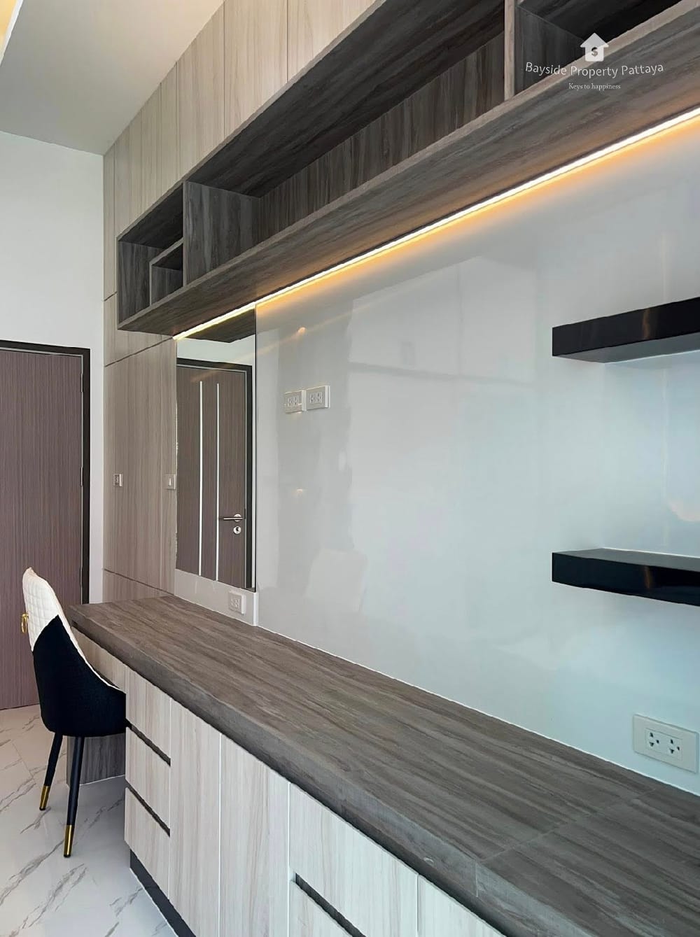 Stunning 3-Bedroom Pool Villa for Sale in East Pattaya 5