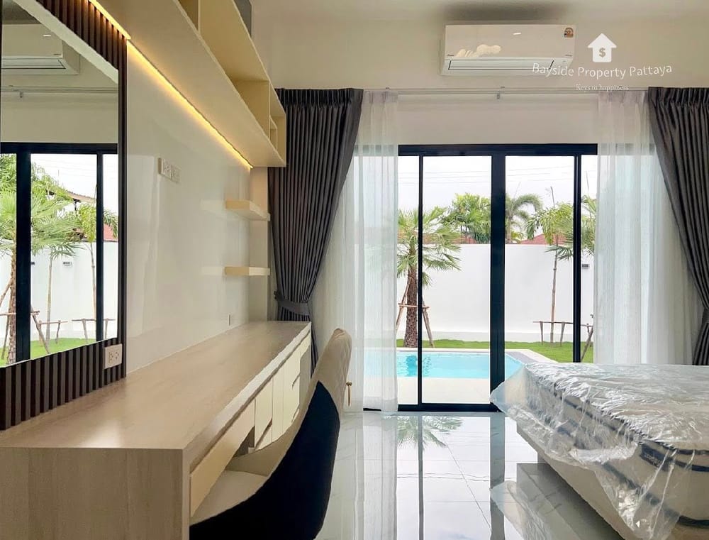 Stunning 3-Bedroom Pool Villa for Sale in East Pattaya 6