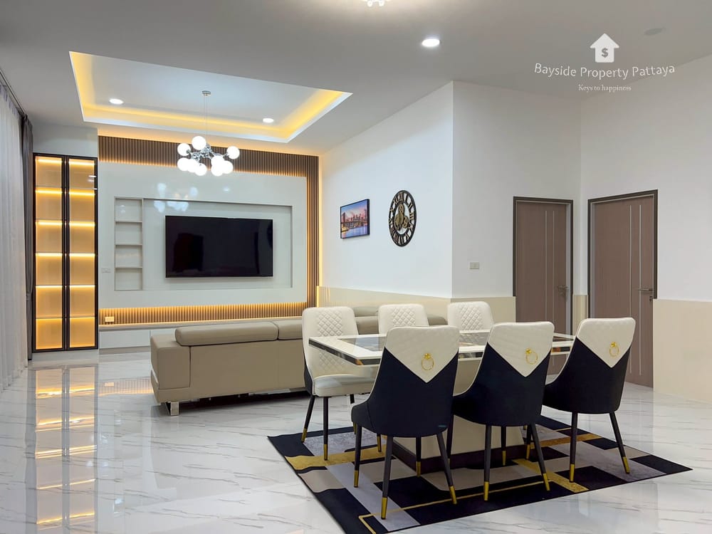Stunning 3-Bedroom Pool Villa for Sale in East Pattaya 7