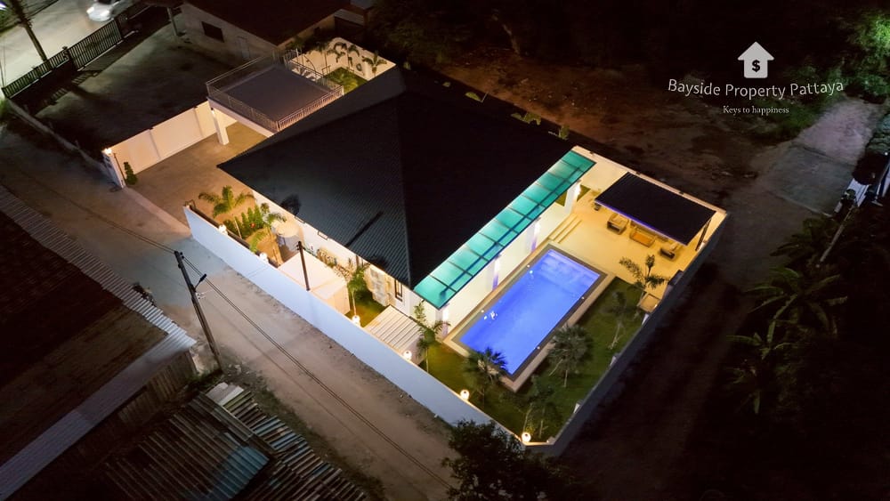 Stunning 3-Bedroom Pool Villa for Sale in East Pattaya 8