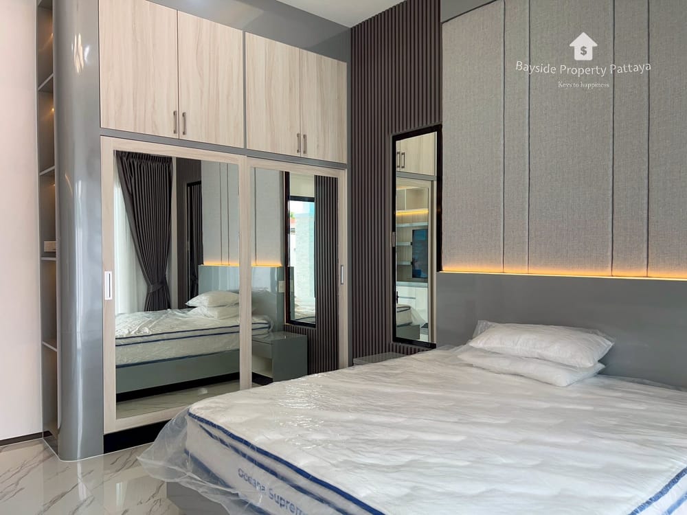 Stunning 3-Bedroom Pool Villa for Sale in East Pattaya 10