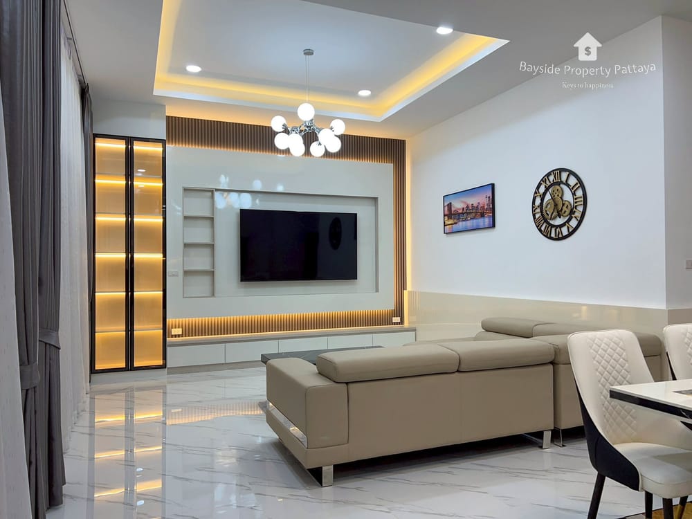 Stunning 3-Bedroom Pool Villa for Sale in East Pattaya 22