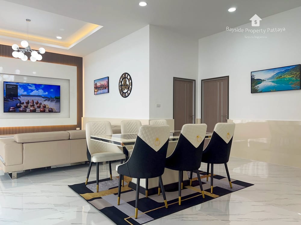 Stunning 3-Bedroom Pool Villa for Sale in East Pattaya 33