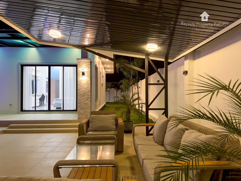 Stunning 3-Bedroom Pool Villa for Sale in East Pattaya 34