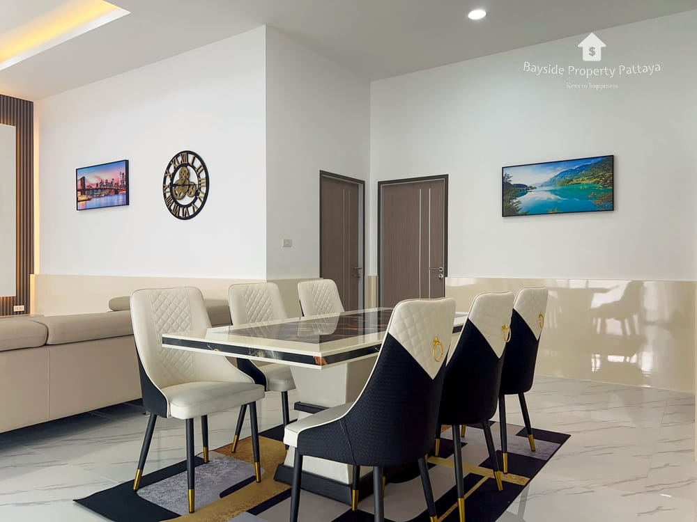 Stunning 3-Bedroom Pool Villa for Sale in East Pattaya 44