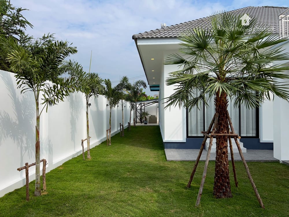 Stunning 3-Bedroom Pool Villa for Sale in East Pattaya 47