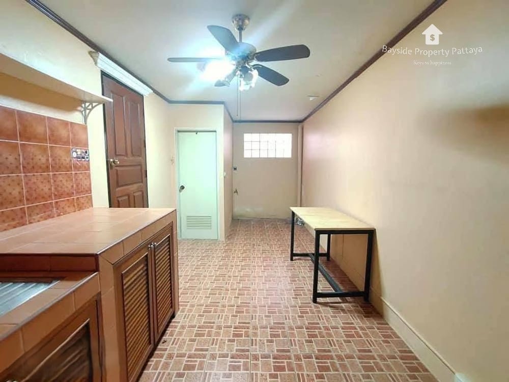 Spacious 3-Bedroom Detached House with Air Conditioning in East Pattaya 14