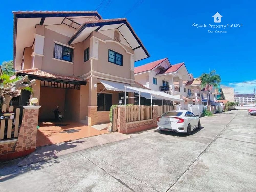 Spacious 3-Bedroom Detached House with Air Conditioning in East Pattaya 16