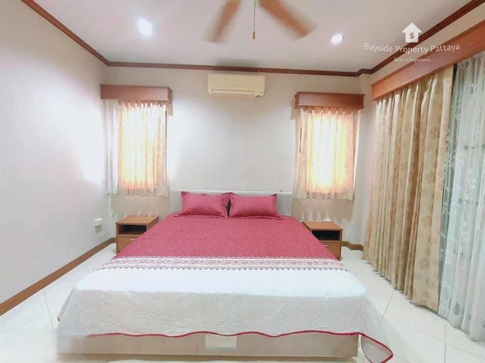 Spacious 3-Bedroom Detached House with Air Conditioning in East Pattaya 5