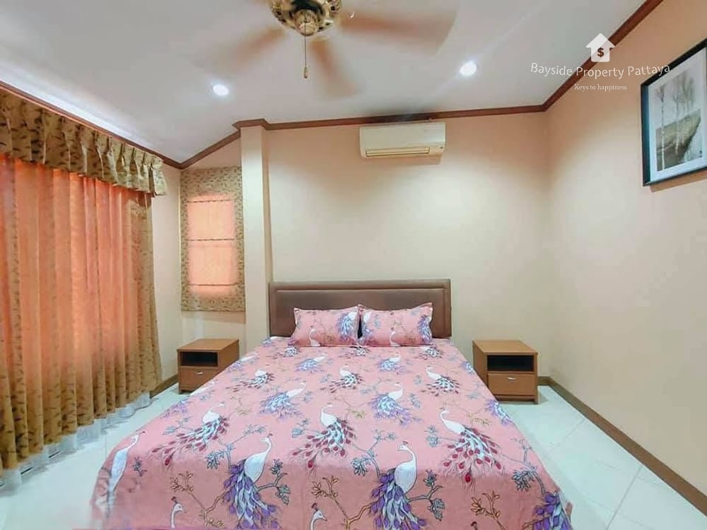 Spacious 3-Bedroom Detached House with Air Conditioning in East Pattaya 7