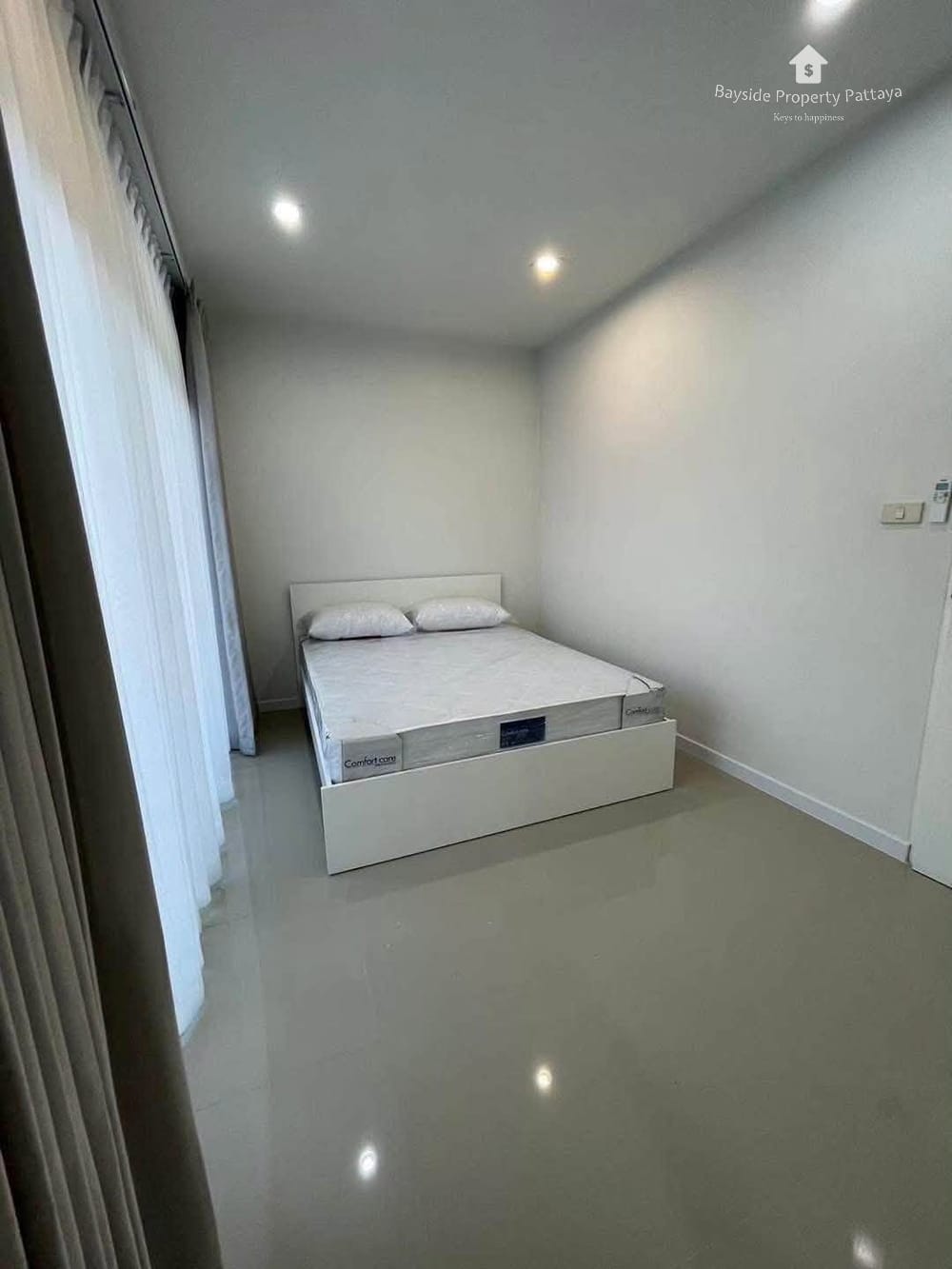 3-Bedroom House for Rent with City View in Na Kluea, Pattaya 8