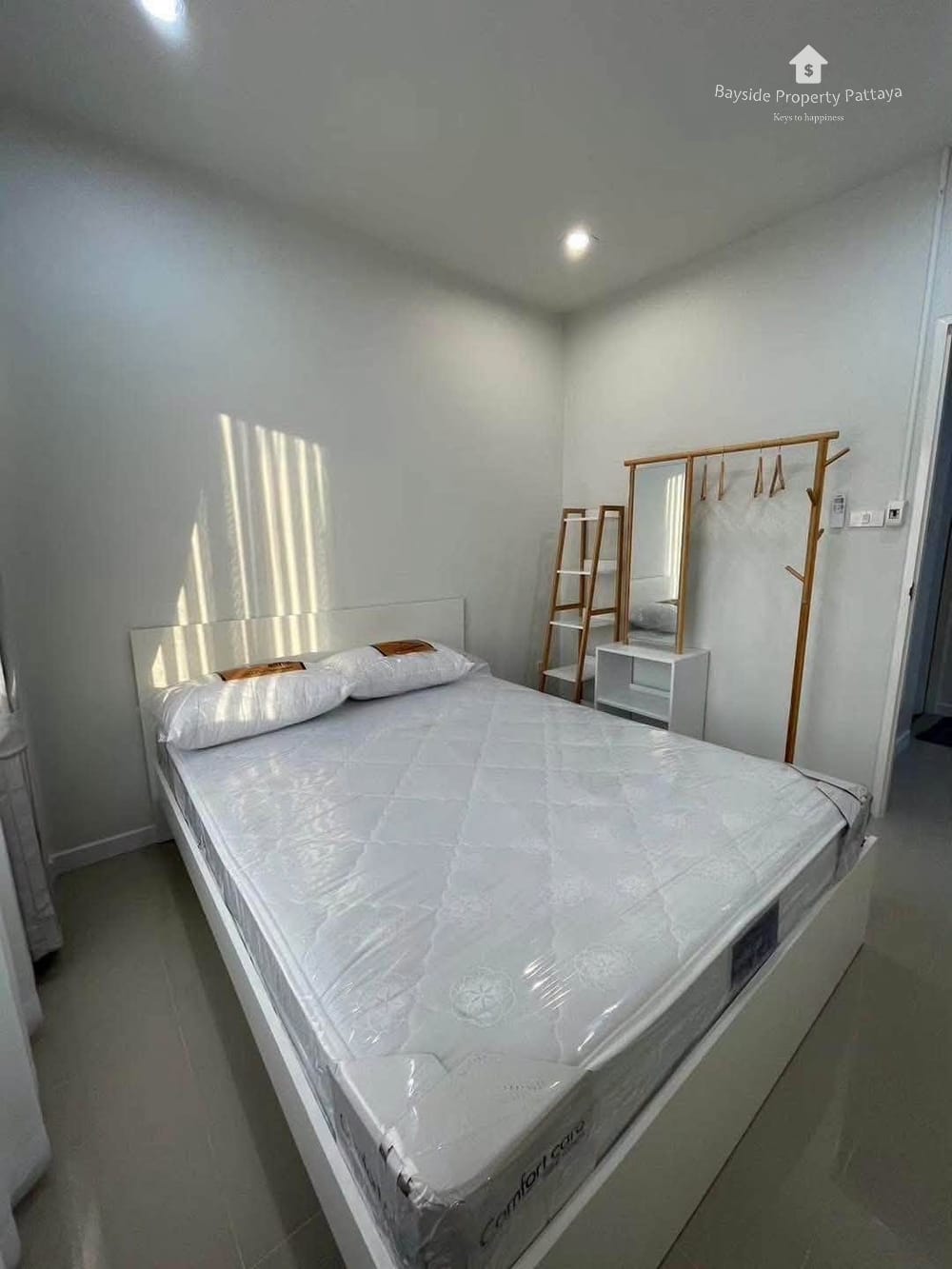 3-Bedroom House for Rent with City View in Na Kluea, Pattaya 10