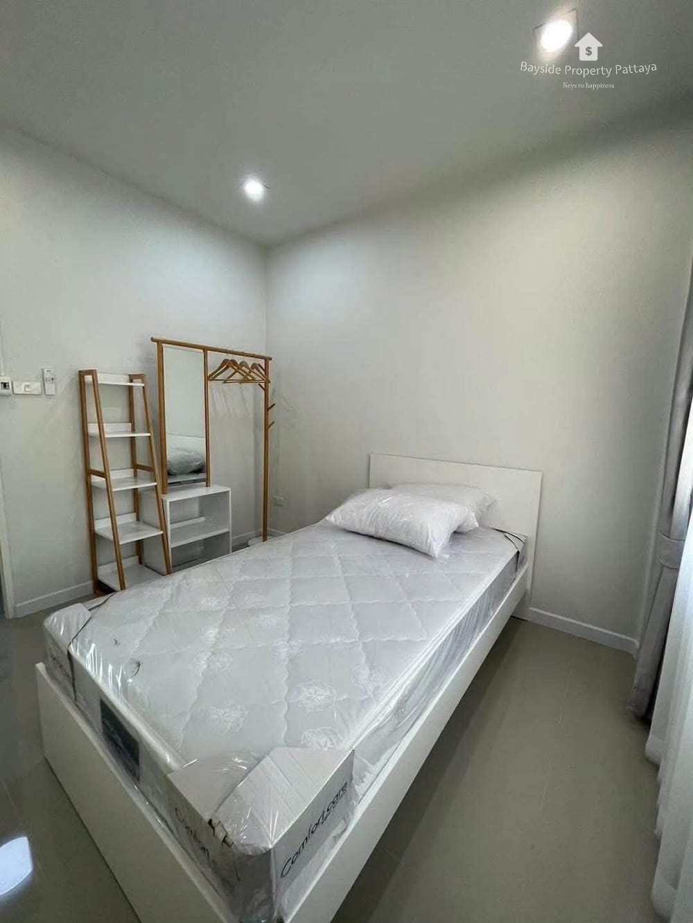 3-Bedroom House for Rent with City View in Na Kluea, Pattaya 15