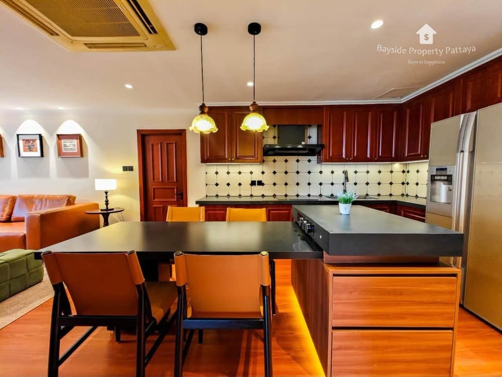 Sea View 2 Bedroom Condo for Sale in Jomtien Plaza Condotel, Pattaya 6