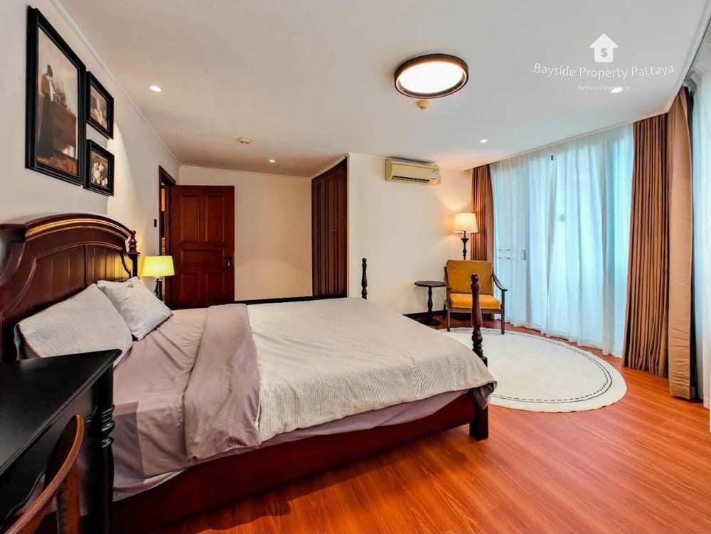 Sea View 2 Bedroom Condo for Sale in Jomtien Plaza Condotel, Pattaya 8