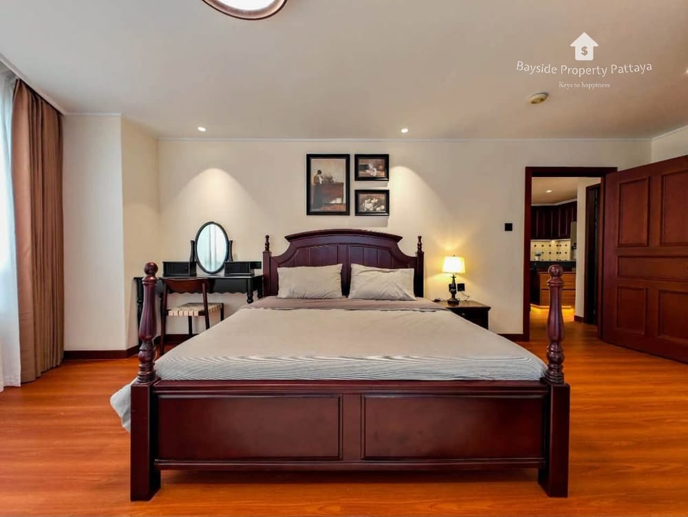 Sea View 2 Bedroom Condo for Sale in Jomtien Plaza Condotel, Pattaya 9
