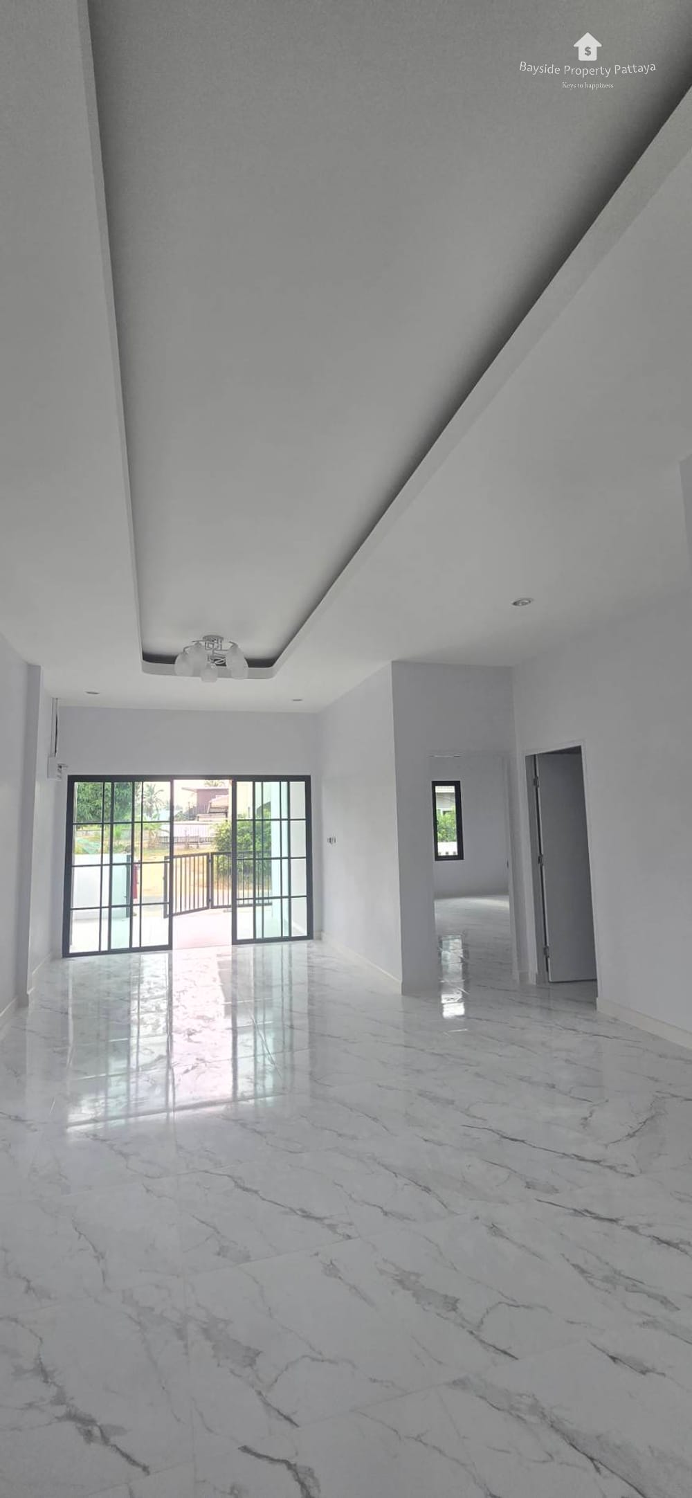 Geräumiges Einfamilienhaus in Ost-Pattaya: 3 Schlafzimmer, Stellplatz 5