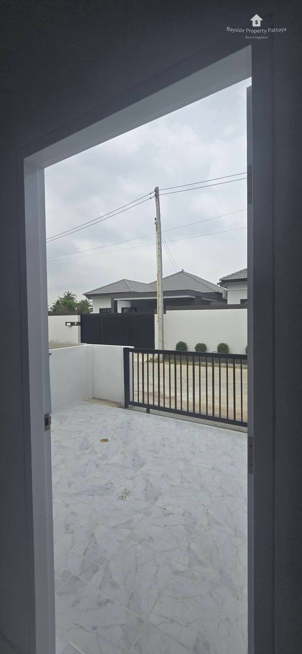 Geräumiges Einfamilienhaus in Ost-Pattaya: 3 Schlafzimmer, Stellplatz 8