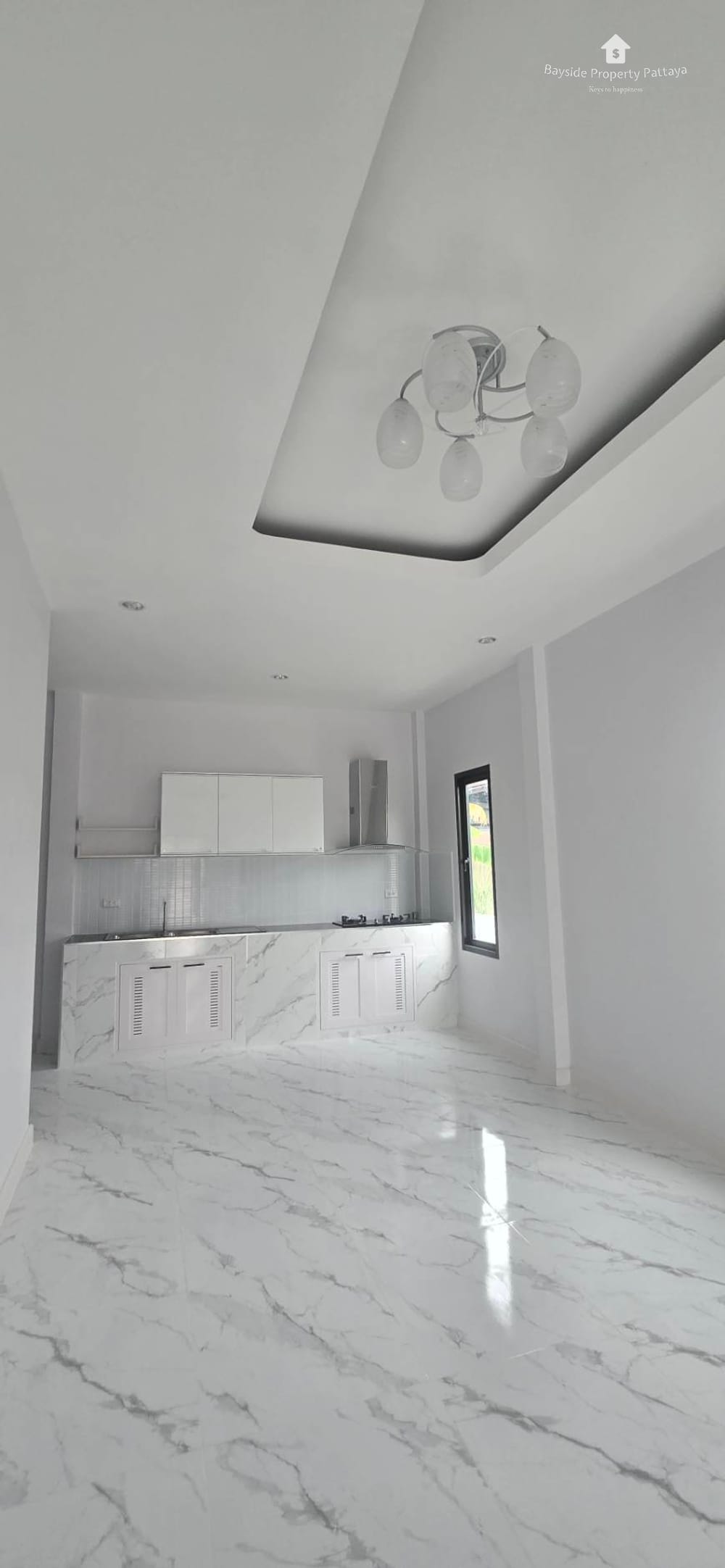 Geräumiges Einfamilienhaus in Ost-Pattaya: 3 Schlafzimmer, Stellplatz 11