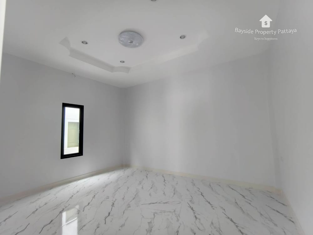Geräumiges Einfamilienhaus in Ost-Pattaya: 3 Schlafzimmer, Stellplatz 19