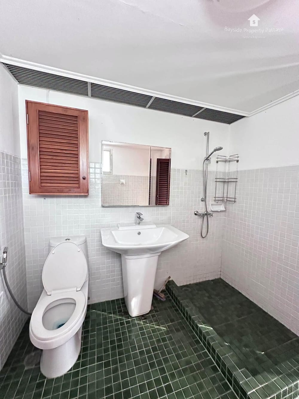 Beachfront 2-Bedroom Condo for Sale at Bangsarey Condominium, Pattaya 23