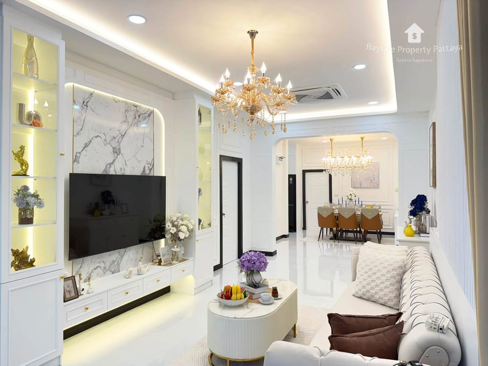 Spacious 3-Bedroom Pool Villa For Sale in East Pattaya - Pet Friendly with Air Conditioning 4