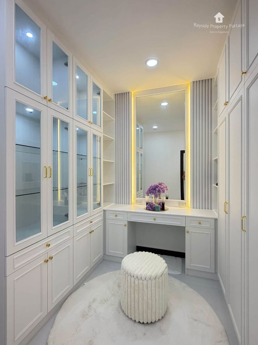 Spacious 3-Bedroom Pool Villa For Sale in East Pattaya - Pet Friendly with Air Conditioning 22