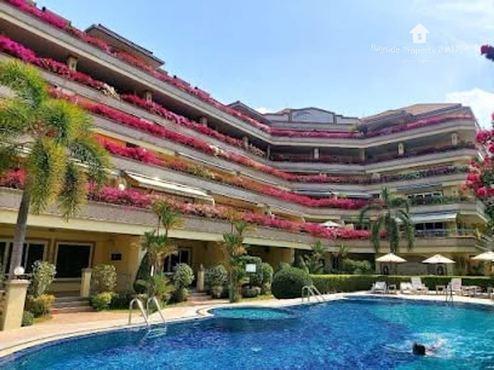 2-Schlafzimmer-Eigentumswohnung mit Stadtblick in Pratumnak, Pattaya 1