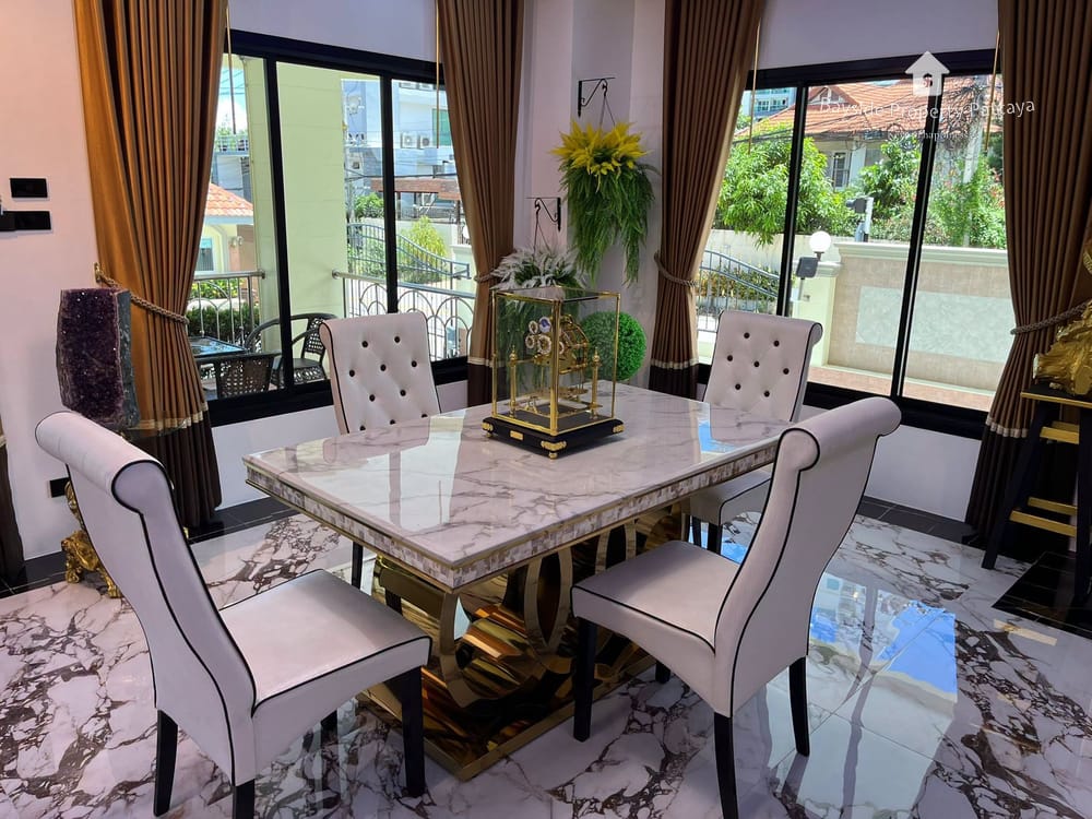 2-Schlafzimmer-Eigentumswohnung mit Stadtblick in Pratumnak, Pattaya 3