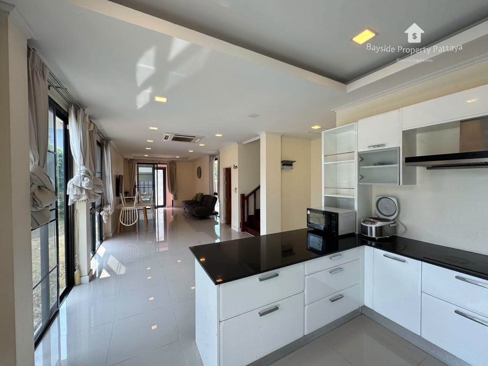 Villa Asiatic: Exklusive 4-Schlafzimmer-Villa mit 24/7 Sicherheit in Pattaya zu verkaufen 13