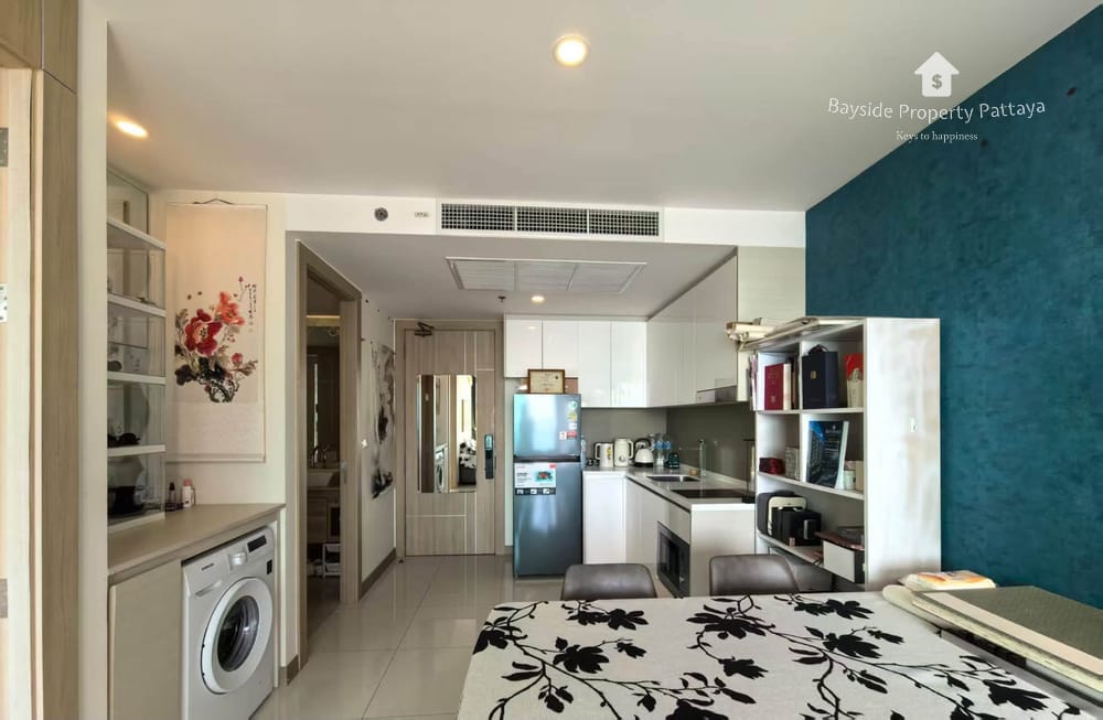 Sea View 1 Bedroom Condo for Sale at The Riviera Jomtien, Pattaya - 24/7 Security 10
