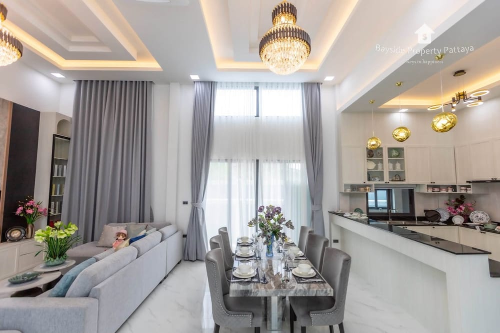 Spacious 4-Bedroom Pool Villa for Sale in East Pattaya with City Views 9