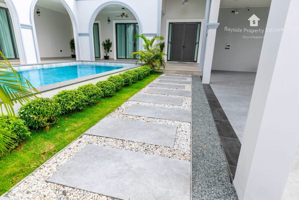 Spacious 4-Bedroom Pool Villa for Sale in East Pattaya with City Views 3