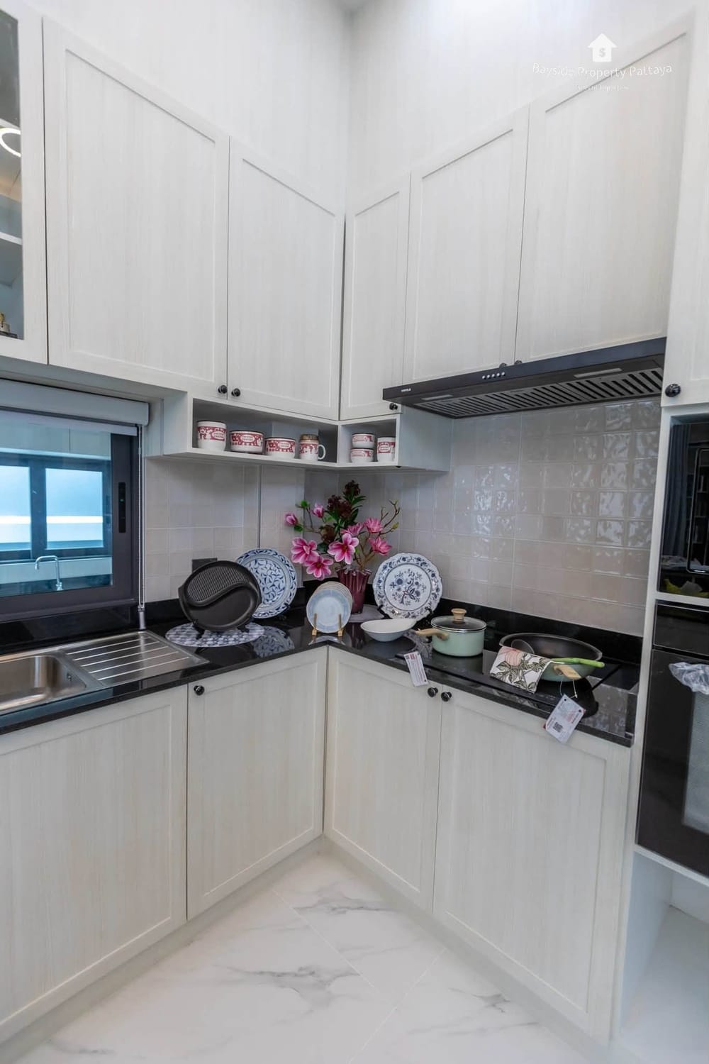 Spacious 4-Bedroom Pool Villa for Sale in East Pattaya with City Views 14