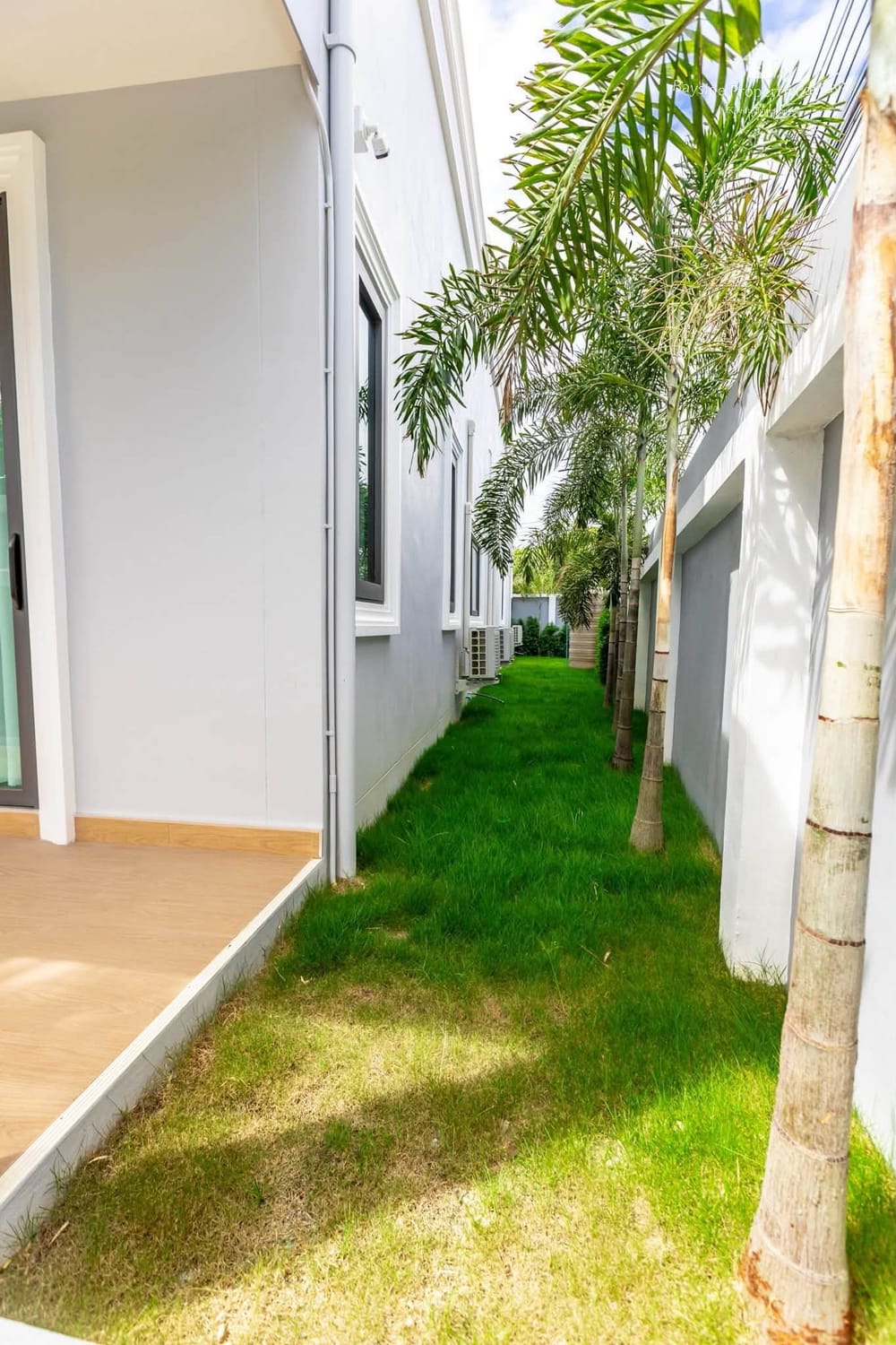 Spacious 4-Bedroom Pool Villa for Sale in East Pattaya with City Views 6
