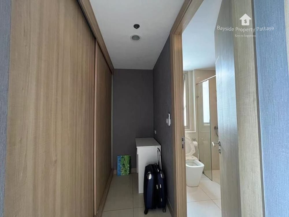 Stunning 2-Bedroom Sea View Condo for Sale at The Riviera Wong Amat Beach, Pattaya 4