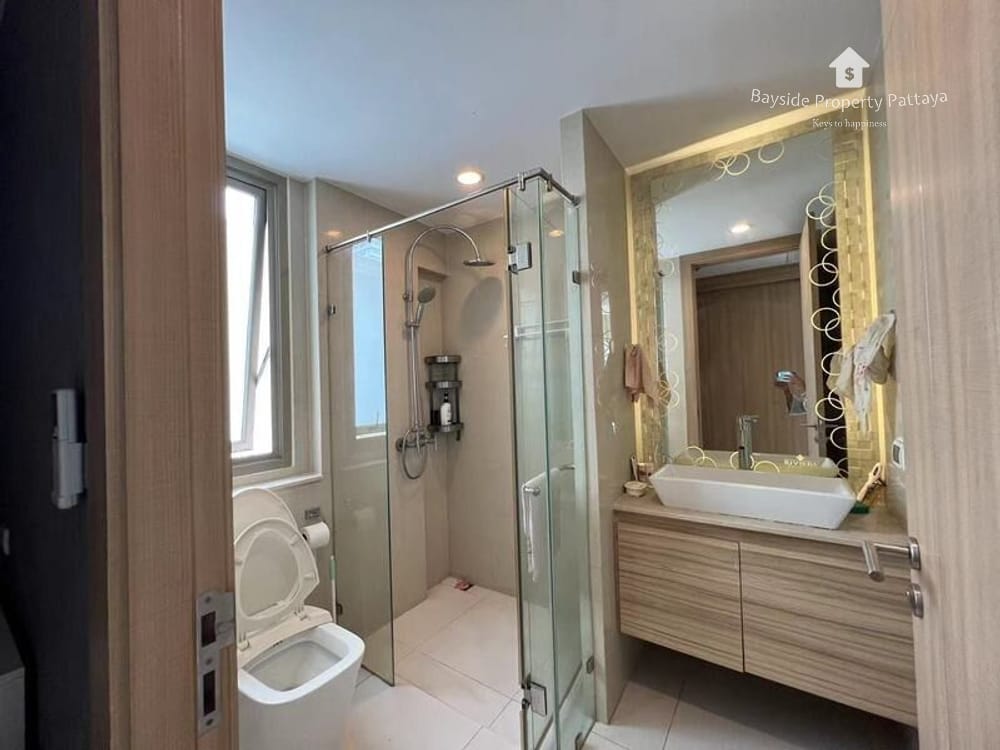 Stunning 2-Bedroom Sea View Condo for Sale at The Riviera Wong Amat Beach, Pattaya 11