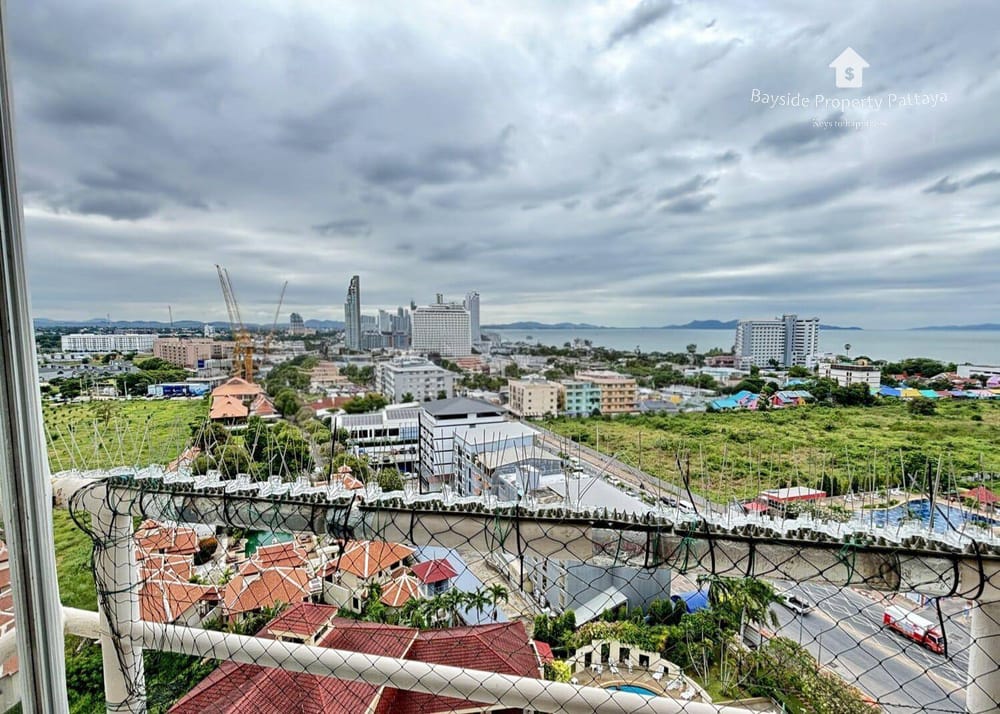 Beachfront 1-Bedroom Condo for Sale and Rent at Jomtien Beach Condominium, Pattaya 21