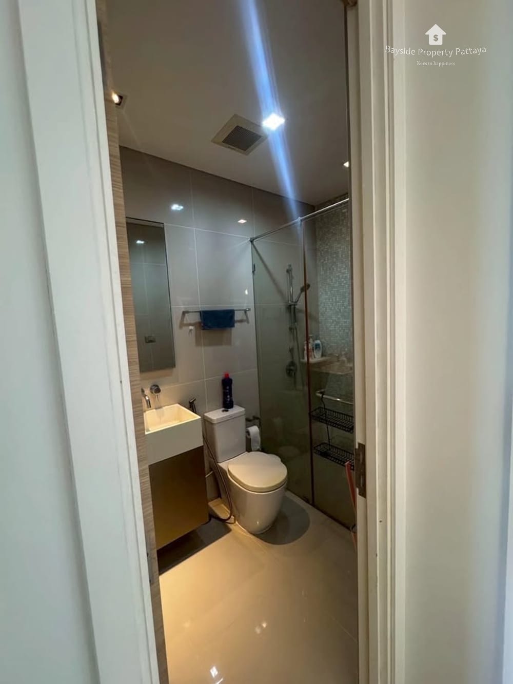 Eigentumswohnung im Reflection Jomtien Beach Pattaya: 3 Zimmer mit 24/7 Sicherheit 17