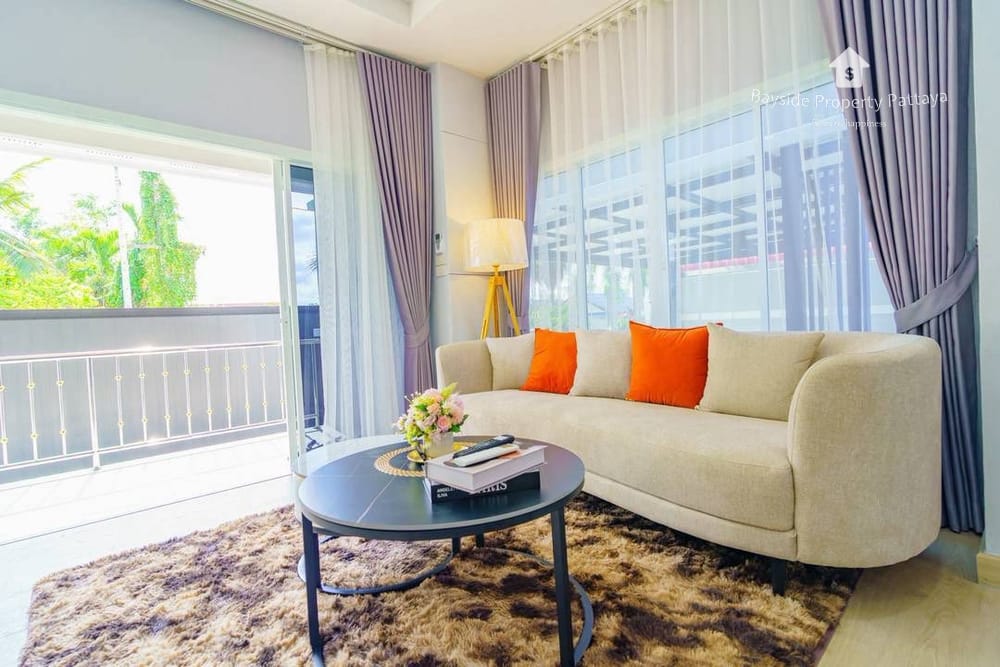 Spacious 3-Bedroom House for Sale with Air Conditioning in East Pattaya 5