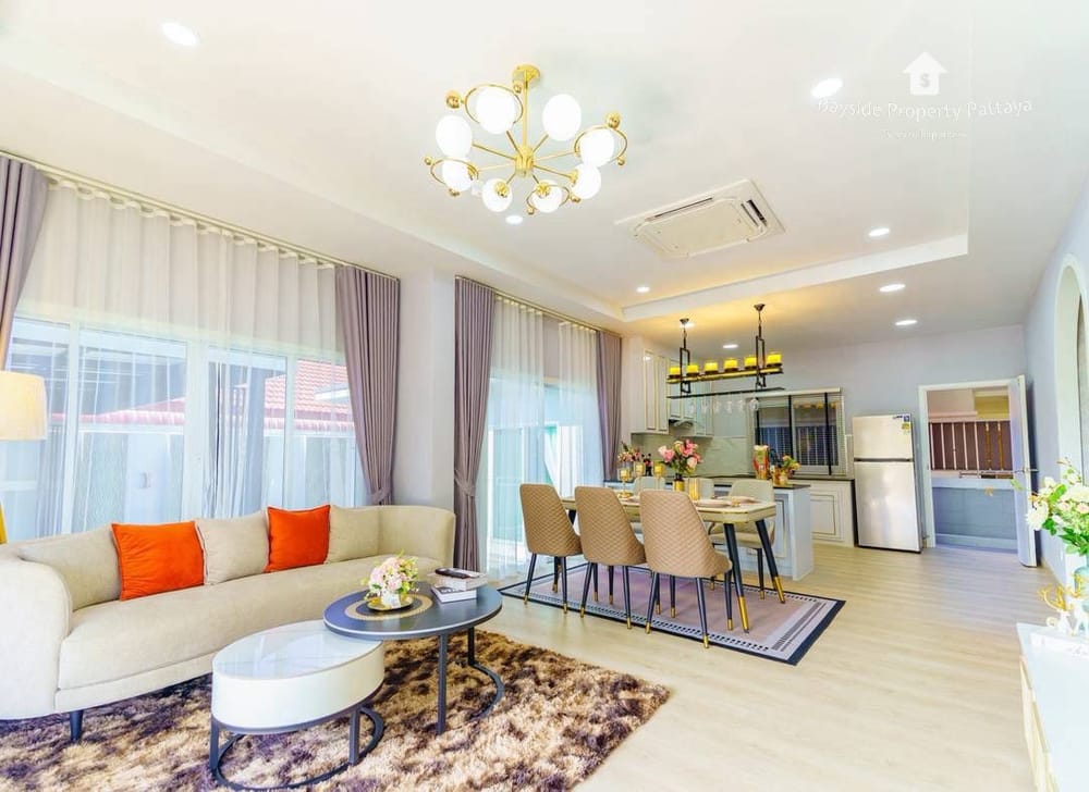 Spacious 3-Bedroom House for Sale with Air Conditioning in East Pattaya 8